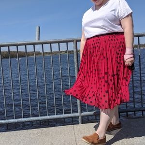 Torrid Minnie Mouse pleated skirt